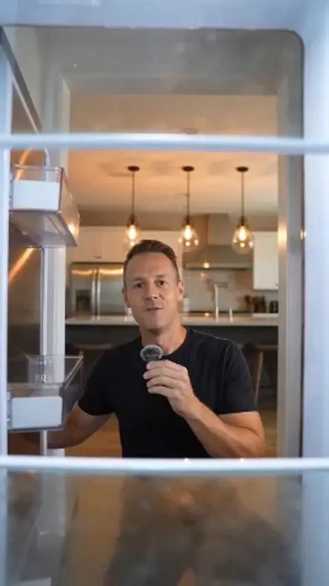 Influencer Kitchen Fridge Viral Hook