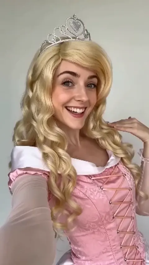 Generational/Retro Perspective AI Video Templates (Generational/Retro Roleplay)